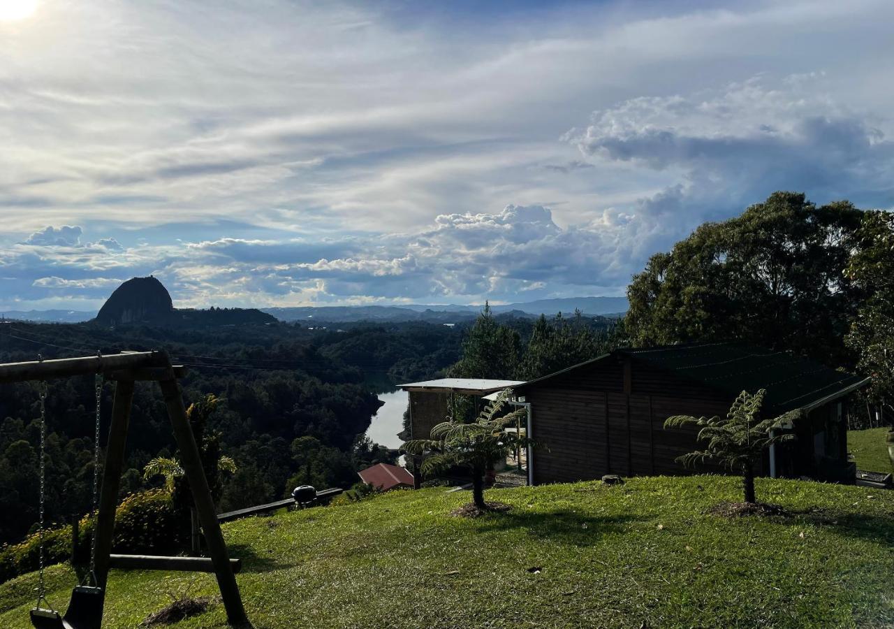 Hotel Nativos Real Guatape Exterior photo